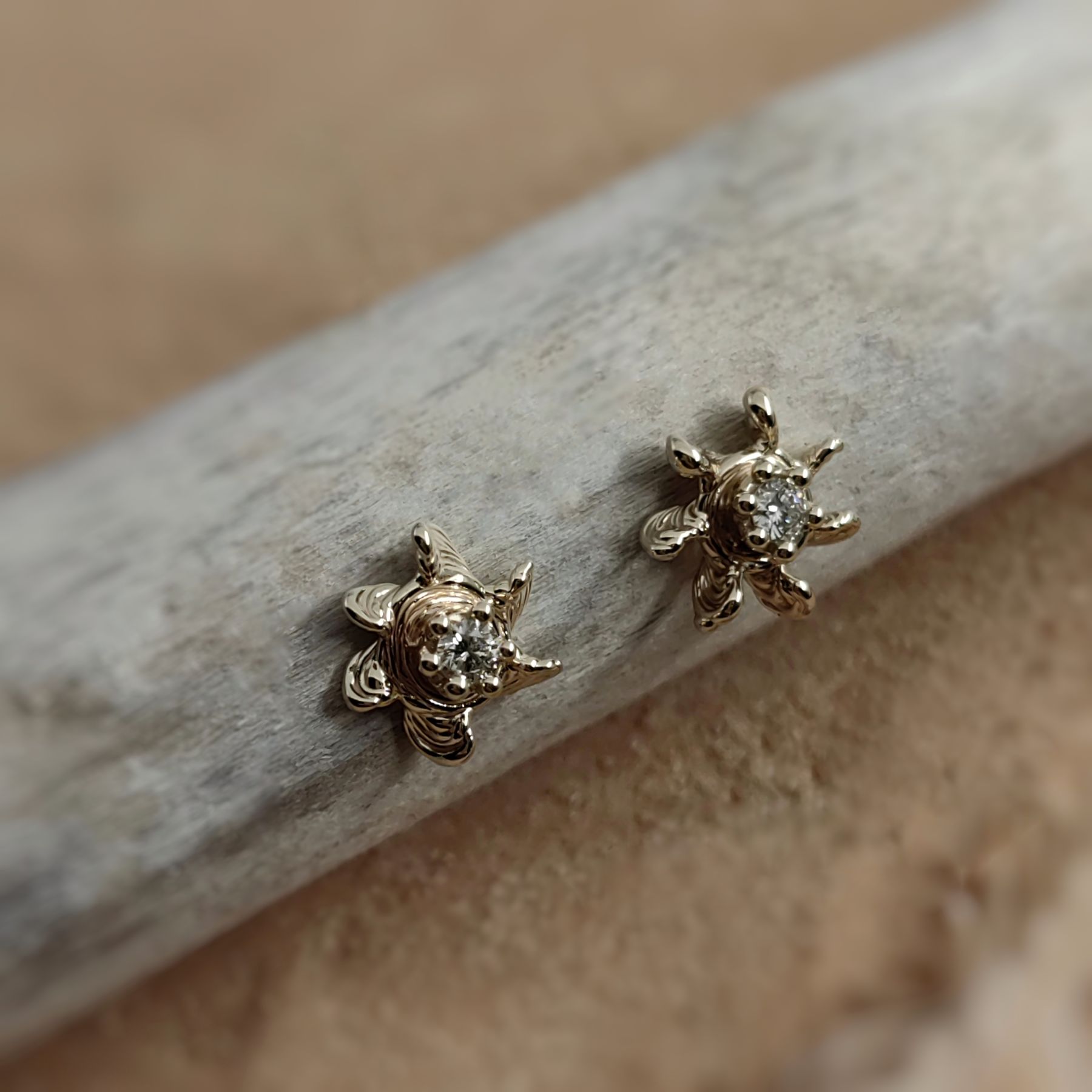 Stud Star 0.06ct White Diamond Gold Earrings • Unique 1/1